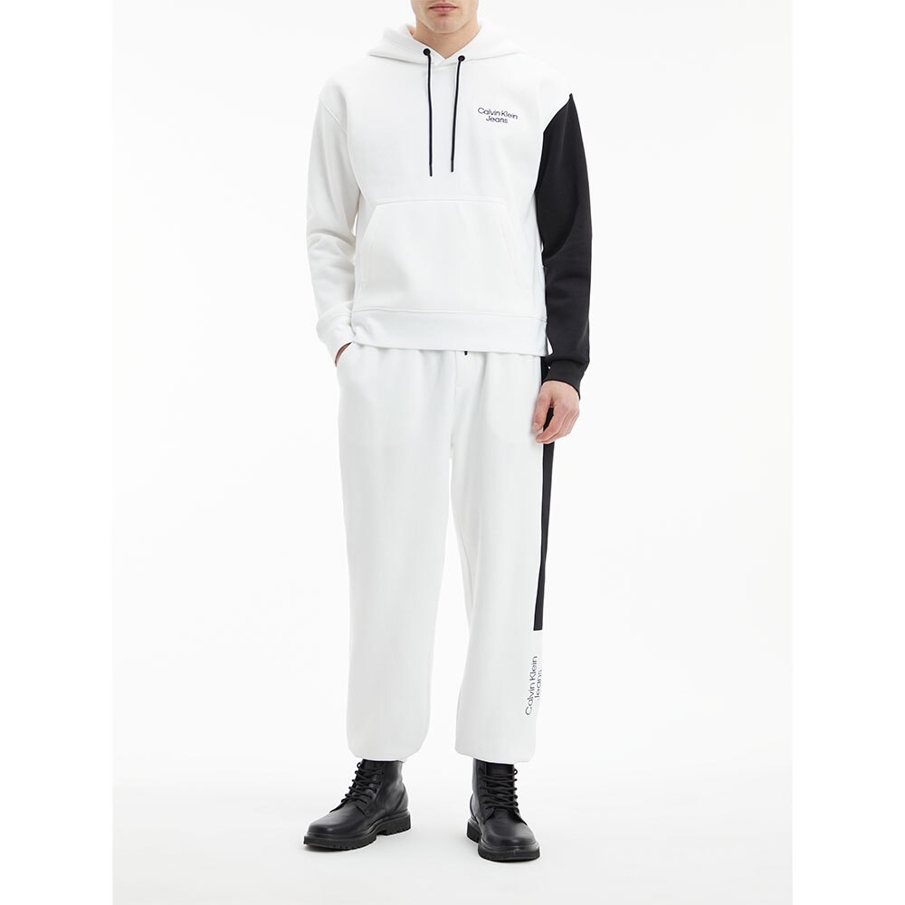 

Худи Calvin Klein Jeans Stacked Colorblock, белый