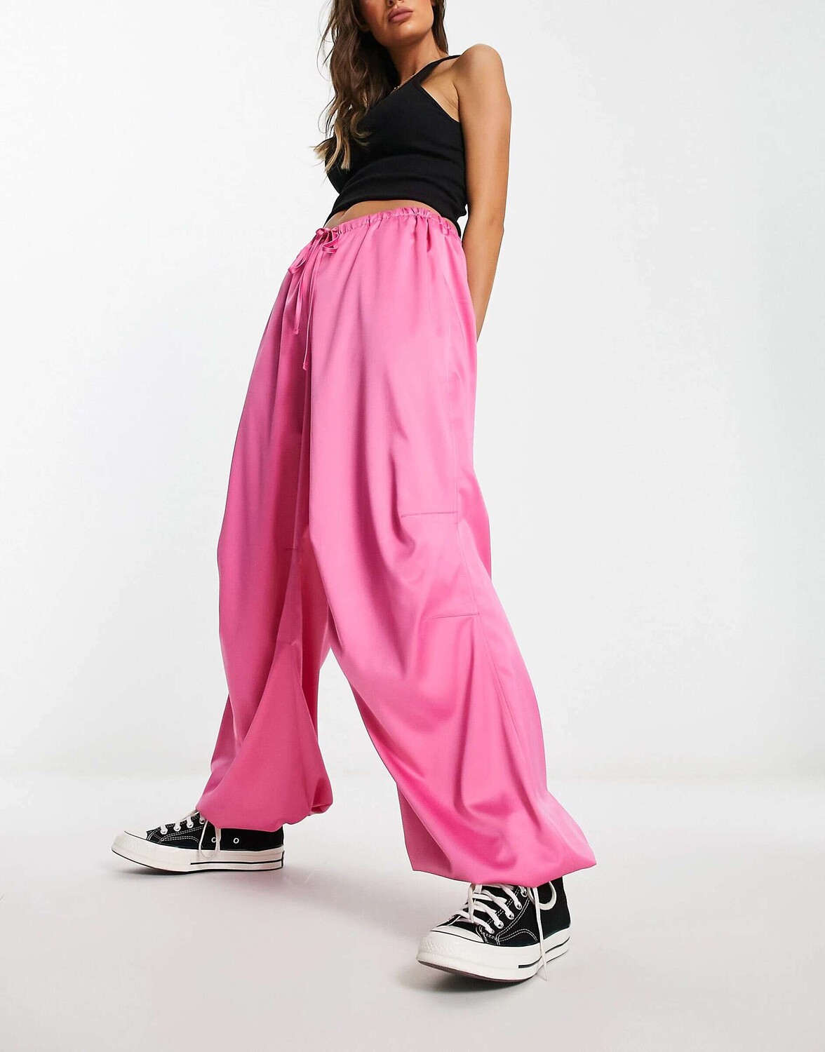 

Розовые атласные брюки-парашют ASOS, Розовый