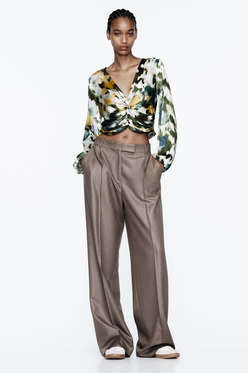 

Топ с принтом тай-дай и сборками ZARA, разноцветный
