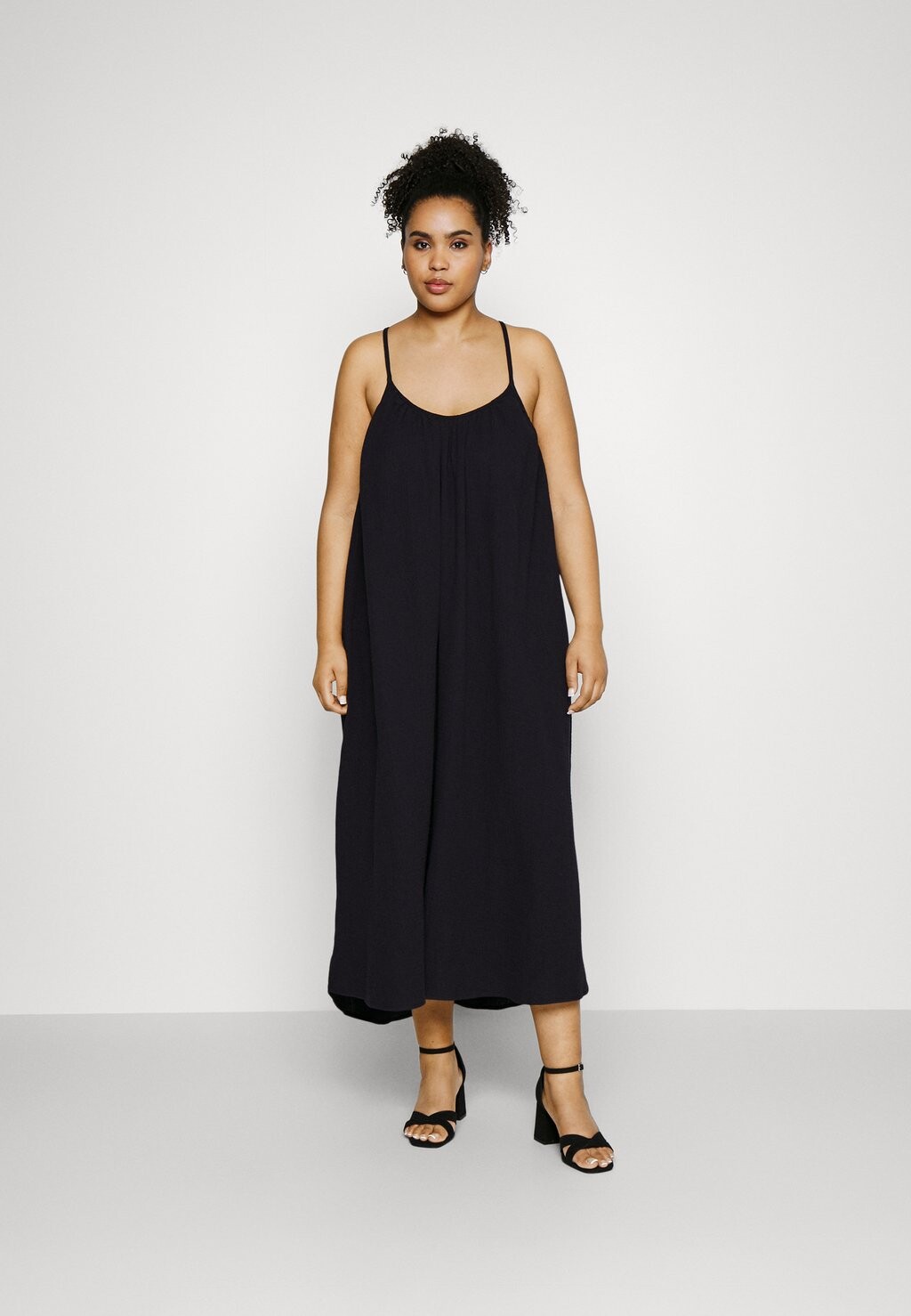 

Летнее платье Vero Moda, черный