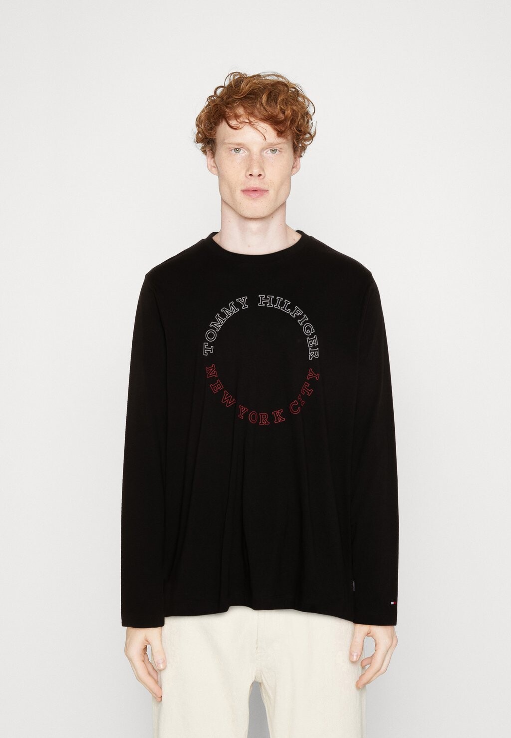 

Футболка с длинным рукавом Monotype Roundle Tommy Hilfiger, черный