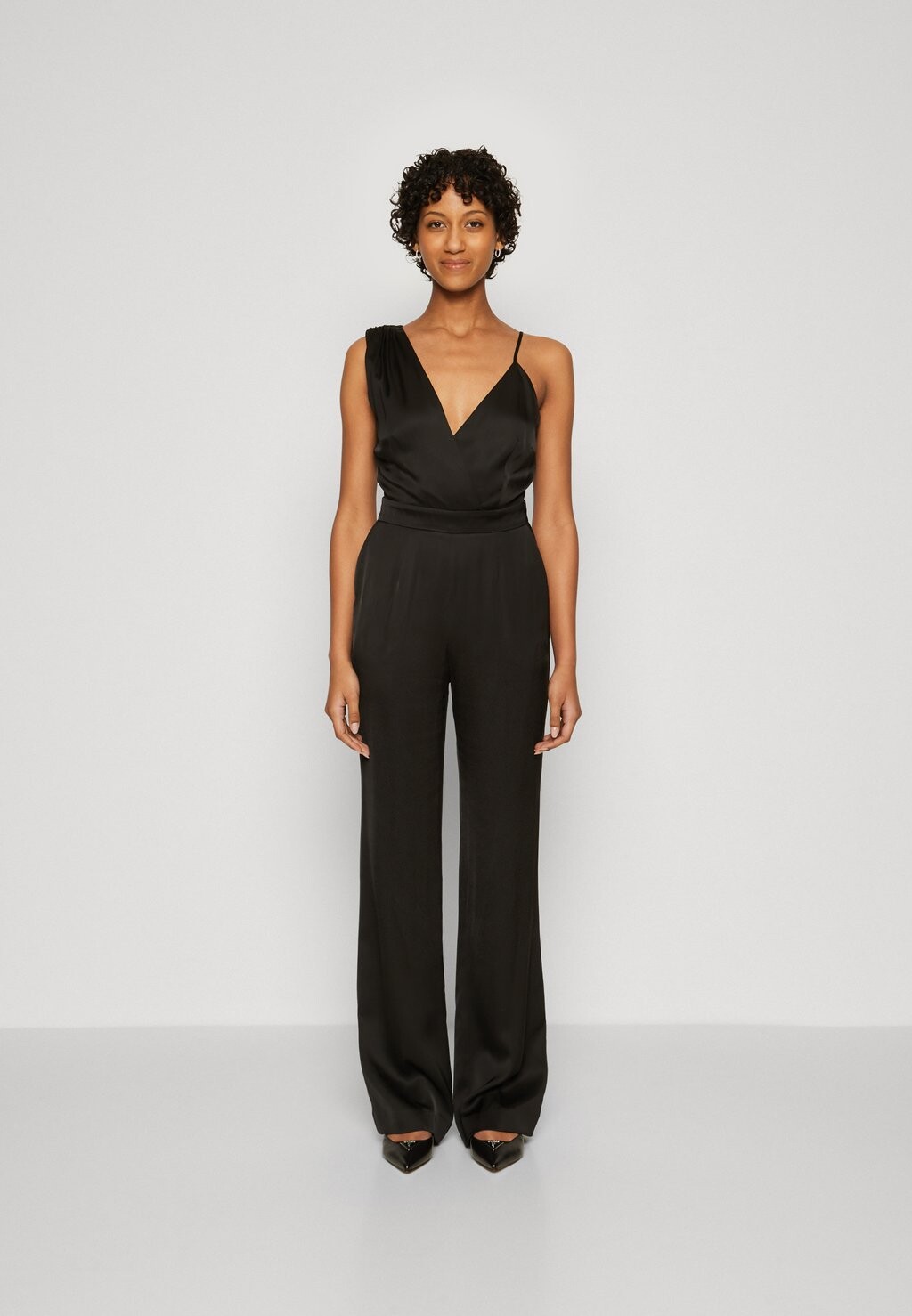 

Комбинезон Anastasia Jumpsuit MARCIANO BY GUESS, цвет jet black