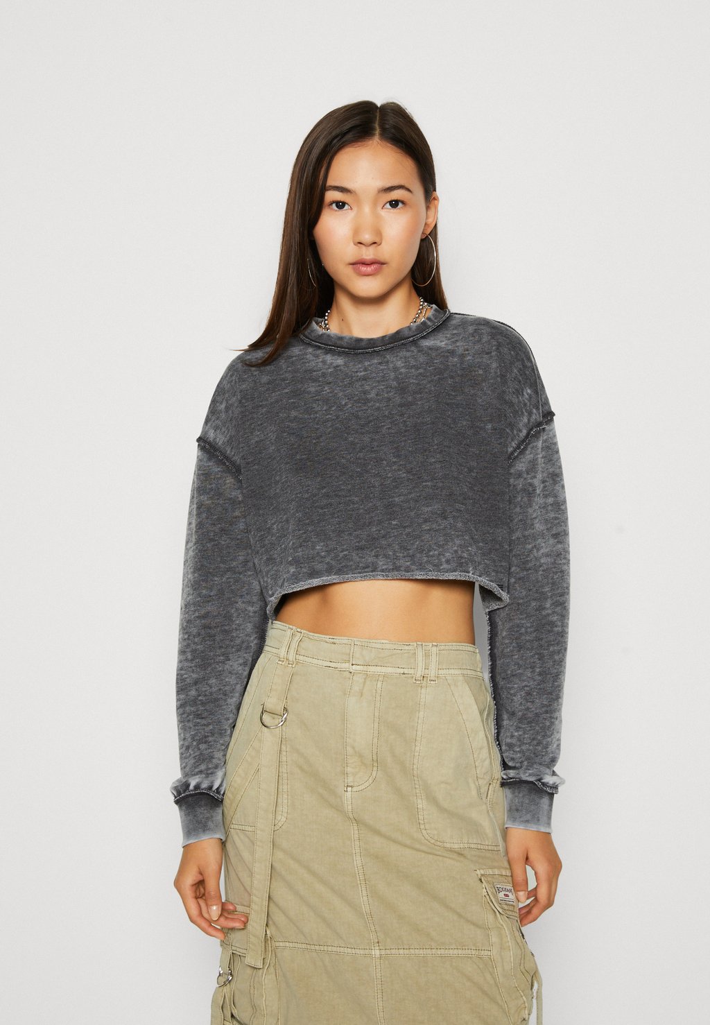 

Толстовка CROPPED ACID BDG Urban Outfitters, уголь