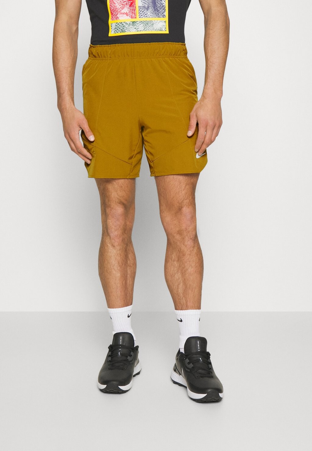 

Спортивные шорты Nike