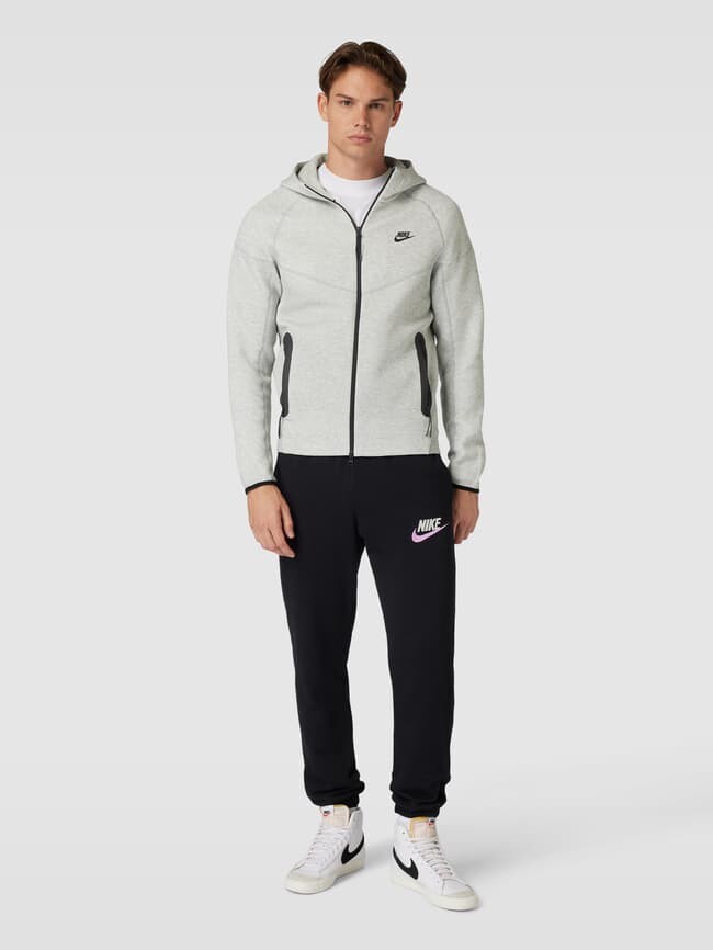 

Толстовка с этикеткой Nike, светло-серый