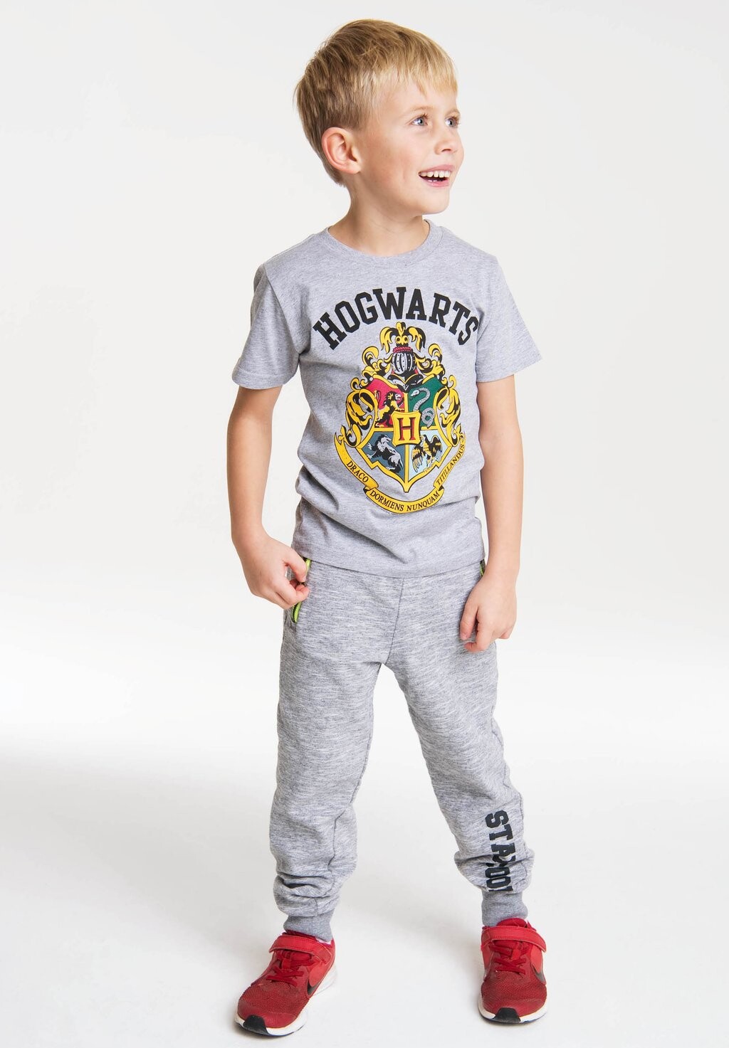 

Футболка с принтом T-Shirt Hogwarts LOGOSHIRT, цвет grau-meliert