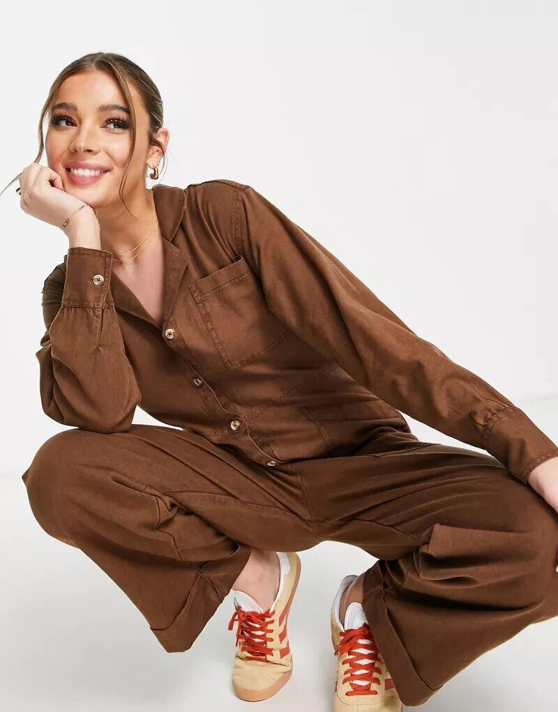 

Коричневый комбинезон свободного кроя из твила с узором "елочка" ASOS