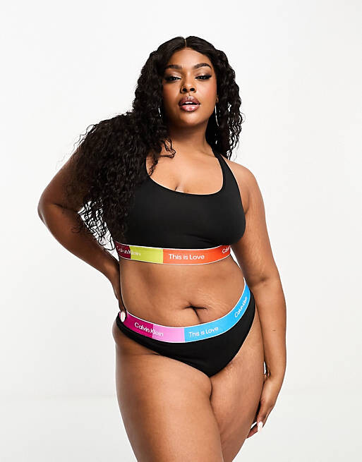 

Черный бюстгальтер без косточек из коллекции Calvin Klein plus Pride с радужным контрастом