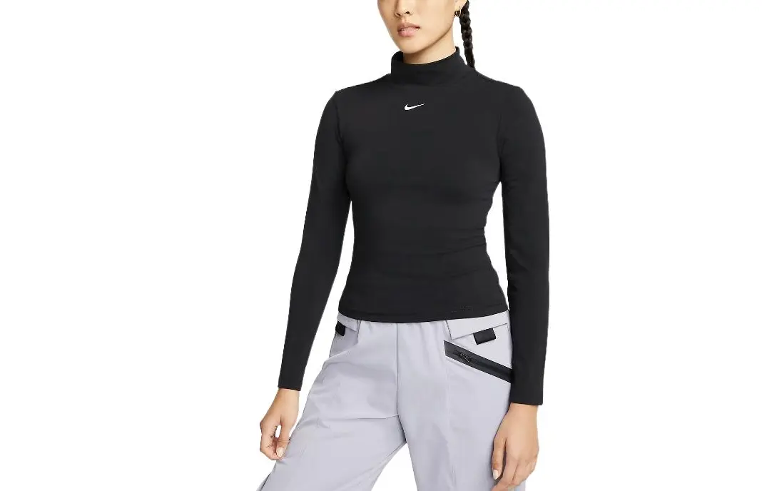 

Женская футболка Nike