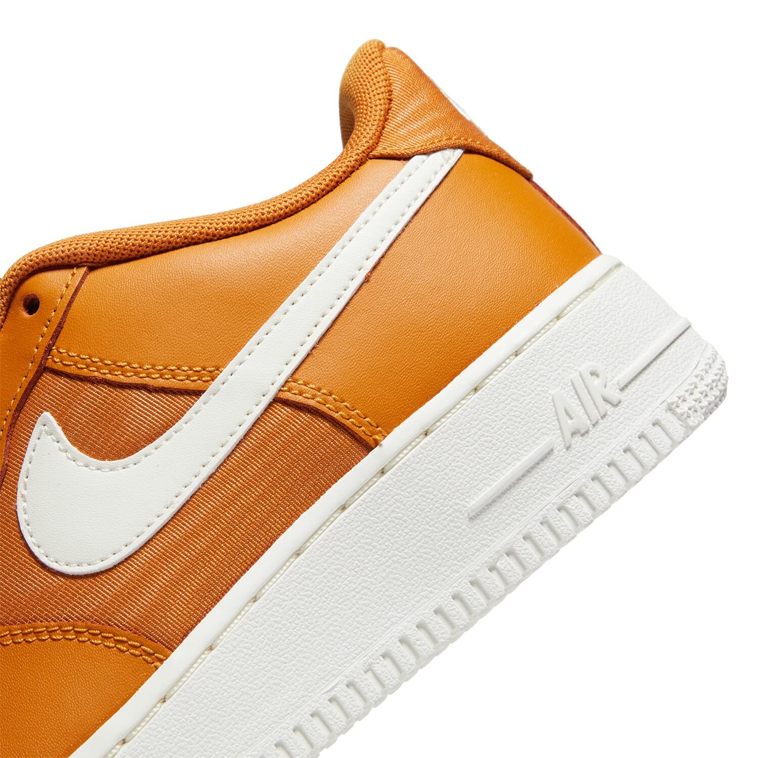 

Кроссовки Nike Kids Air Force 1 LV8 2 (Big Kid)