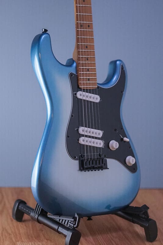 

Электрогитара Squier Contemporary Stratocaster Special Roasted Maple Sky Burst