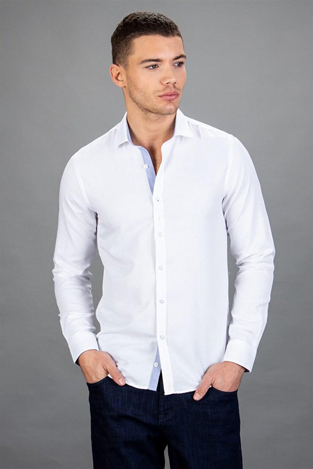Облегающая хлопковая простая мужская белая рубашка, которую легко гладить TUDORS, белый