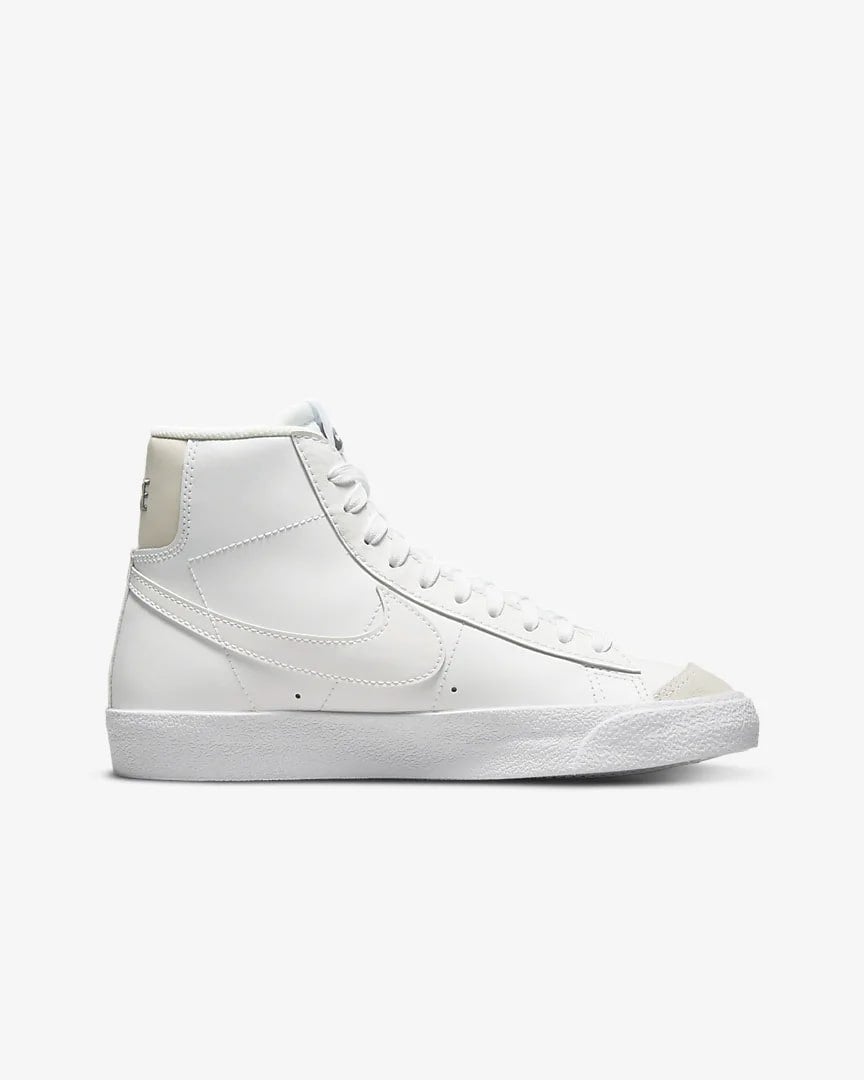 

Кроссовки Nike Blazer ´77, серый