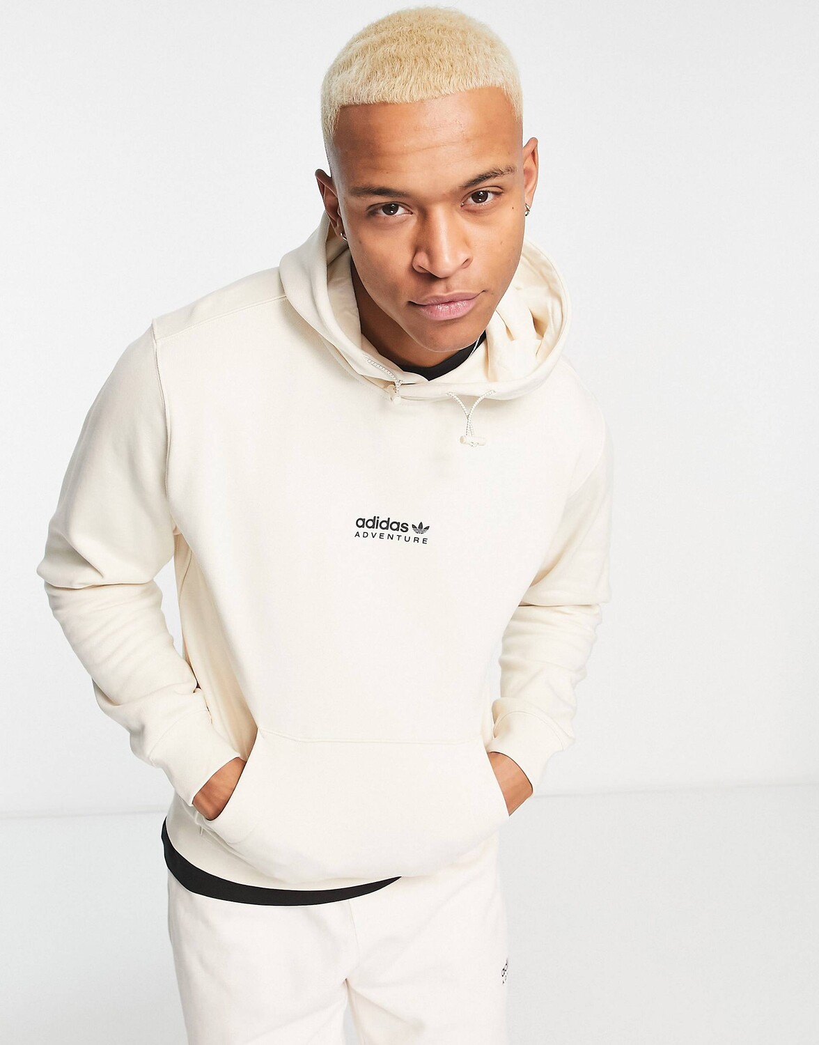 

Чудо-белая худи с логотипом на груди adidas Originals Adventure, Белый