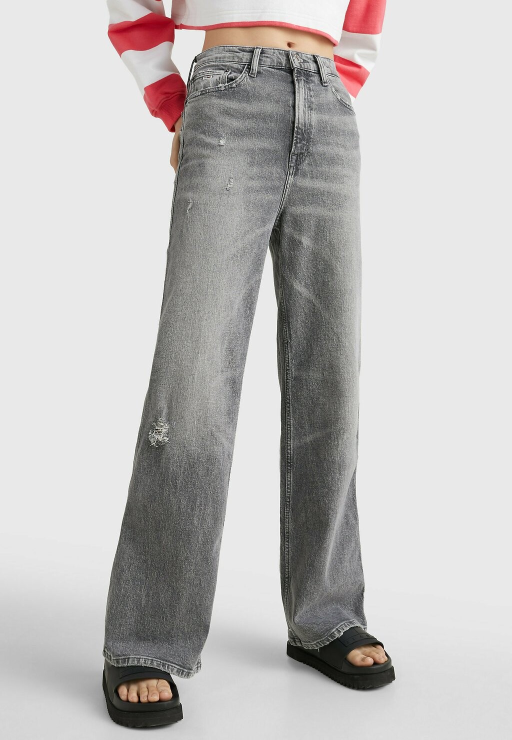 

Расклешенные джинсы Tommy Jeans
