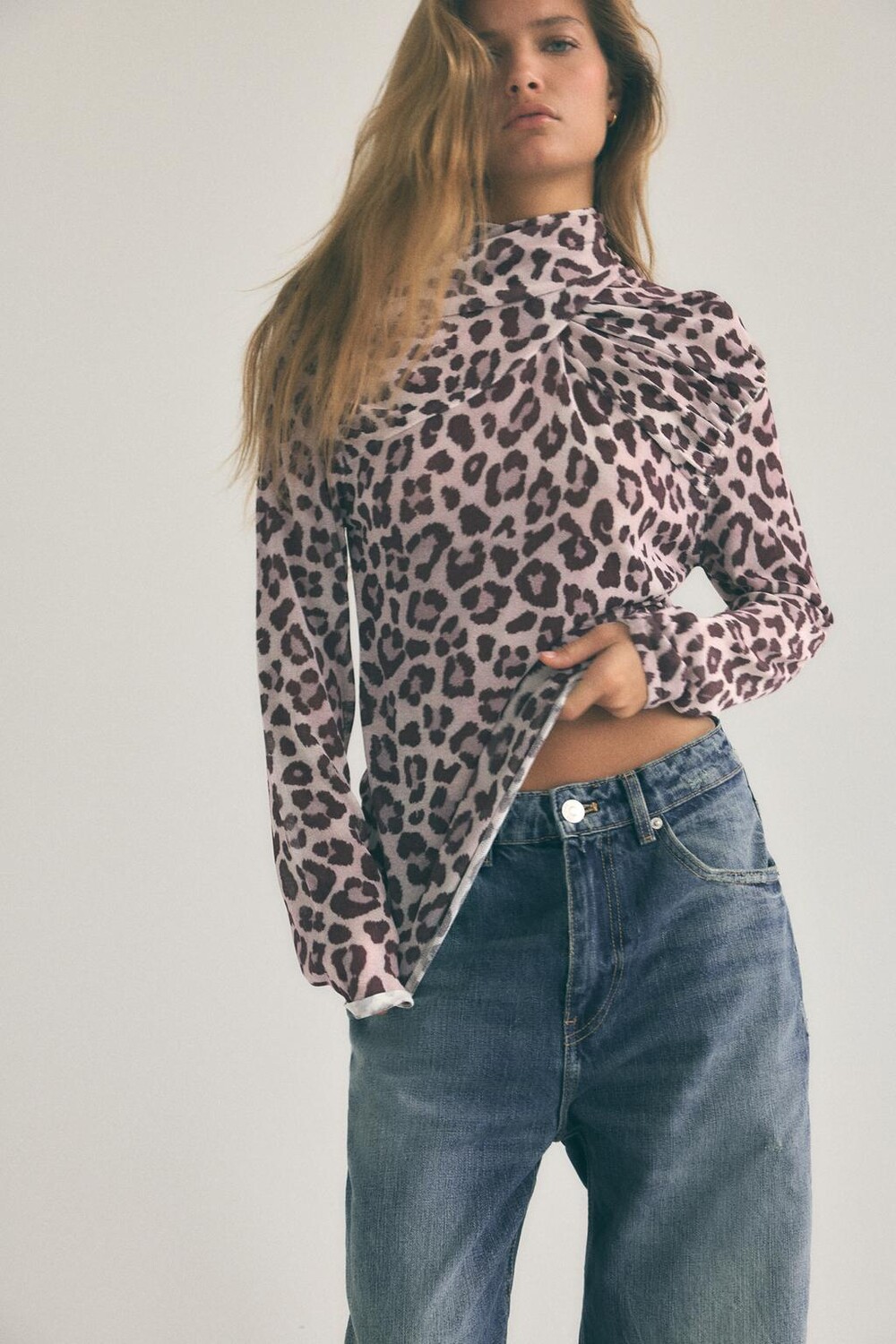 

Топ из жаккардового трикотажа с животным рисунком ZARA, цвет leopard