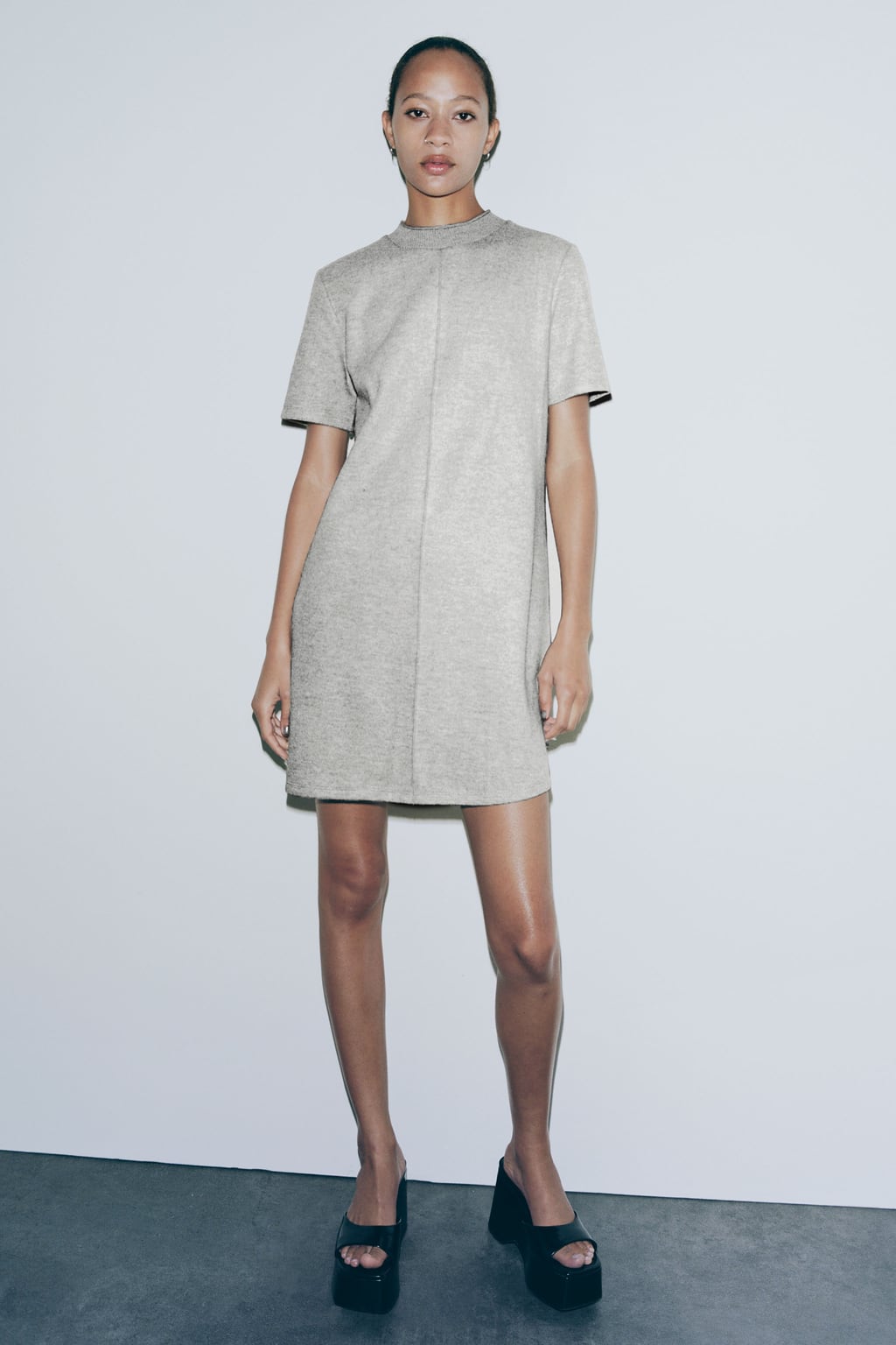 

Короткое мягкое платье ZARA, серый