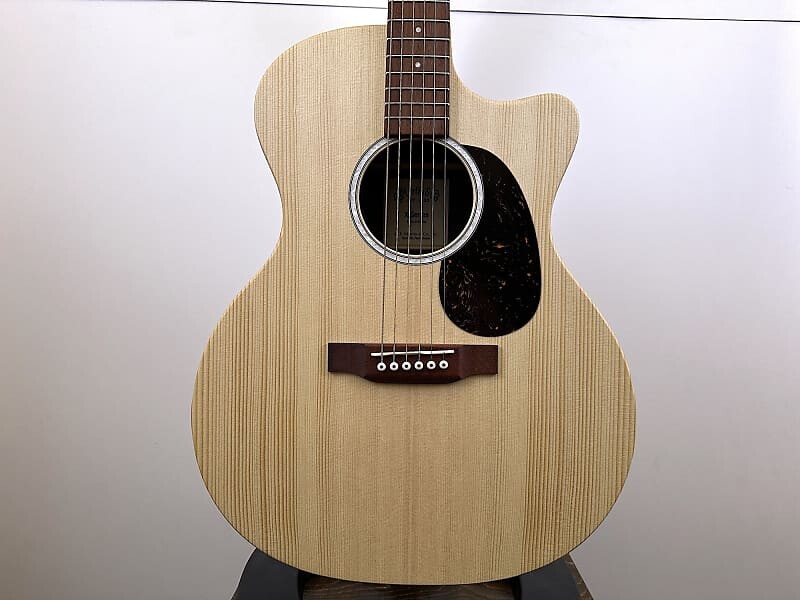 

Акустическая гитара Martin GPC-X2E-01,Sit/Mah HPL,w/Gig Bag M2767016