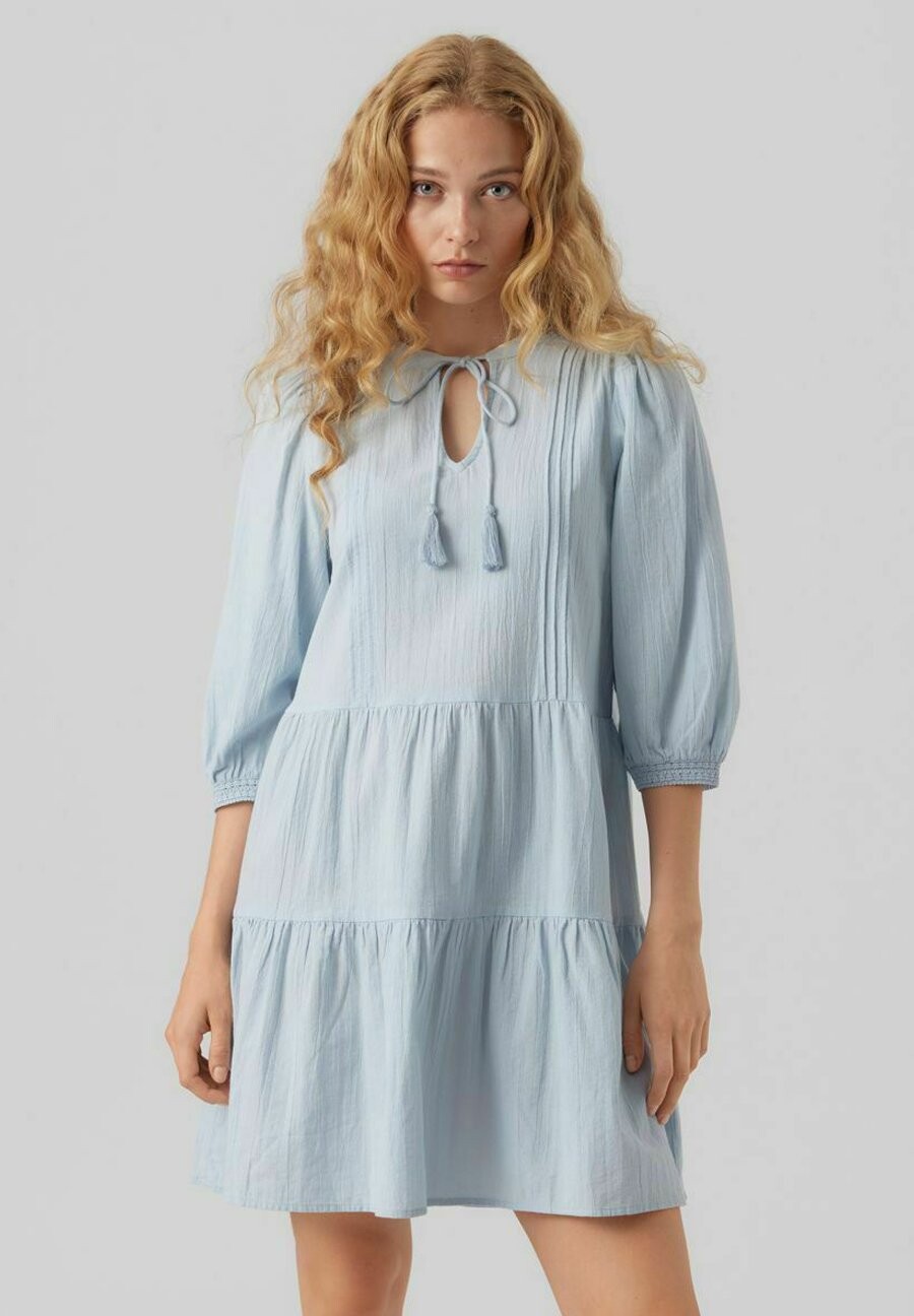 

Летнее платье Vero Moda, светло-синий