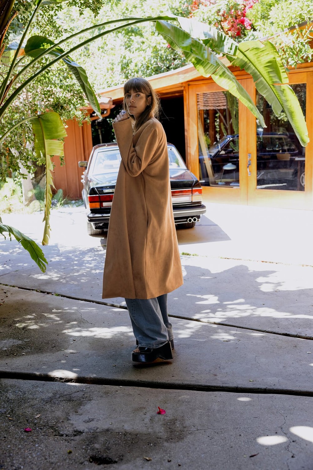 

Пальто из искусственной замши ZARA, кэмел
