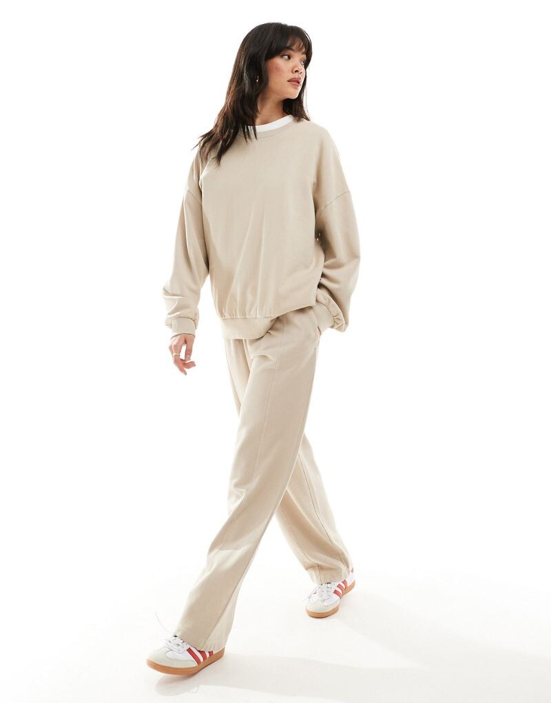 

Спортивные брюки прямого кроя ASOS DESIGN