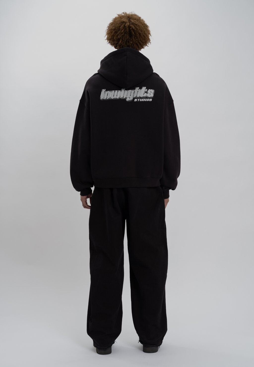 

Толстовка на молнии SANDED LOGO ZIPPER HOODIE LOW LIGHTS STUDIOS®, черный