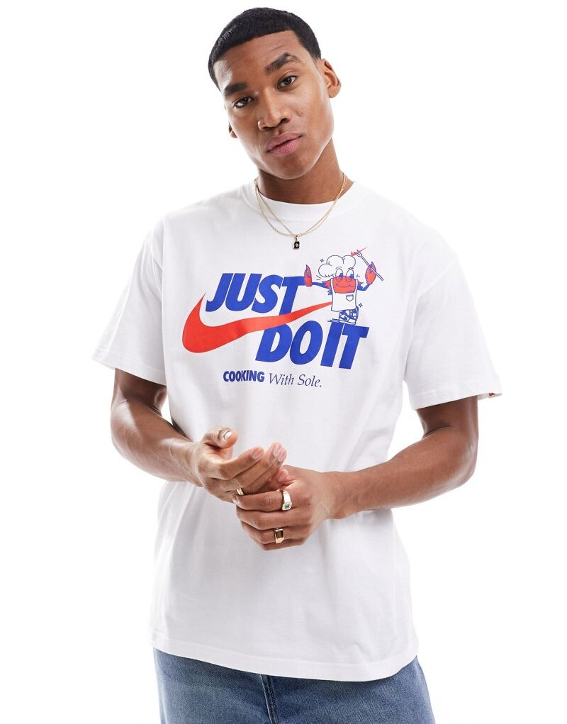 

Белая футболка с рисунком шеф-повара Nike Just Do It