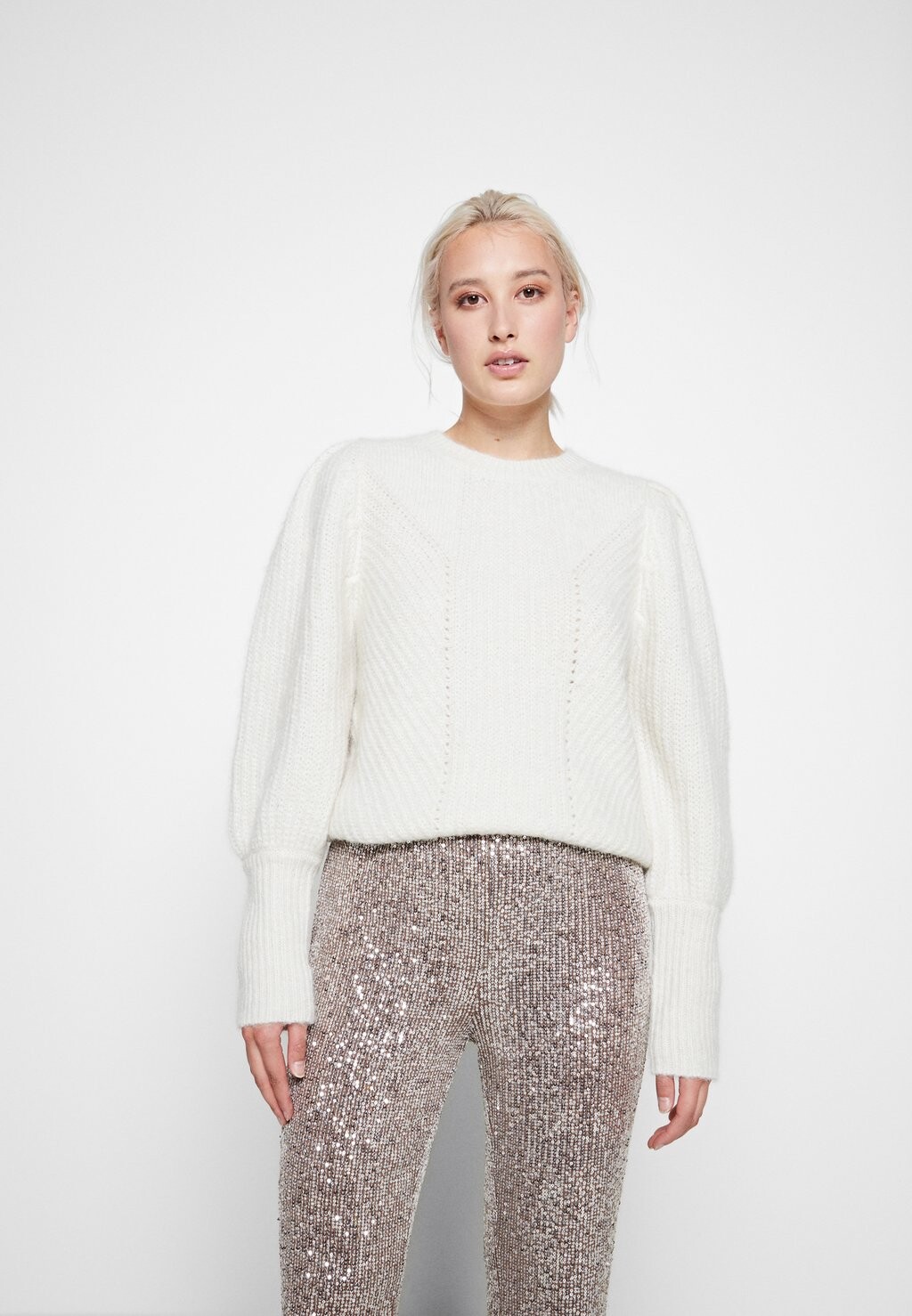 

Свитер Vero Moda, молочный, Серый