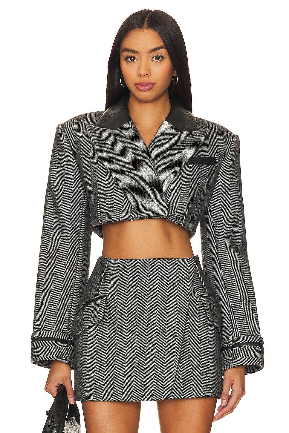 

Пиджак SIMKHAI Clare Cropped, цвет Black Herringbone