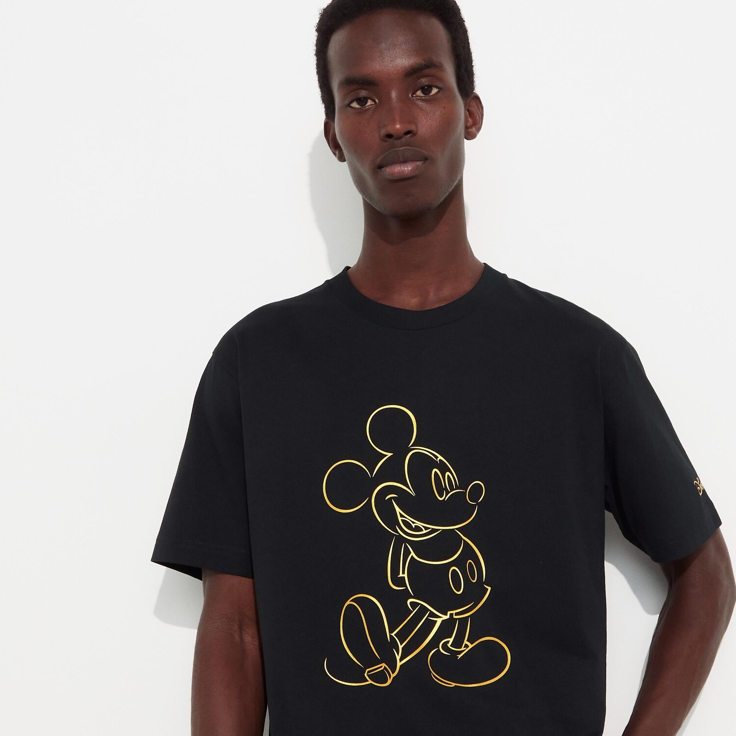 

Футболка Mickey Shines UT Graphic (короткий рукав, стандартная посадка) Uniqlo, черный