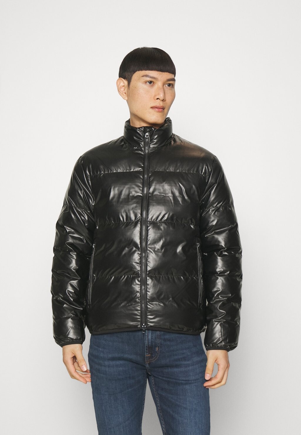 

Зимняя куртка EA7 Emporio Armani, черная, Черный