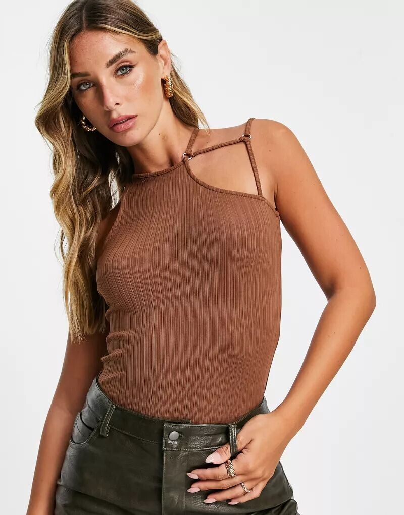 

Коричневый асимметричный топ River Island с ремешком