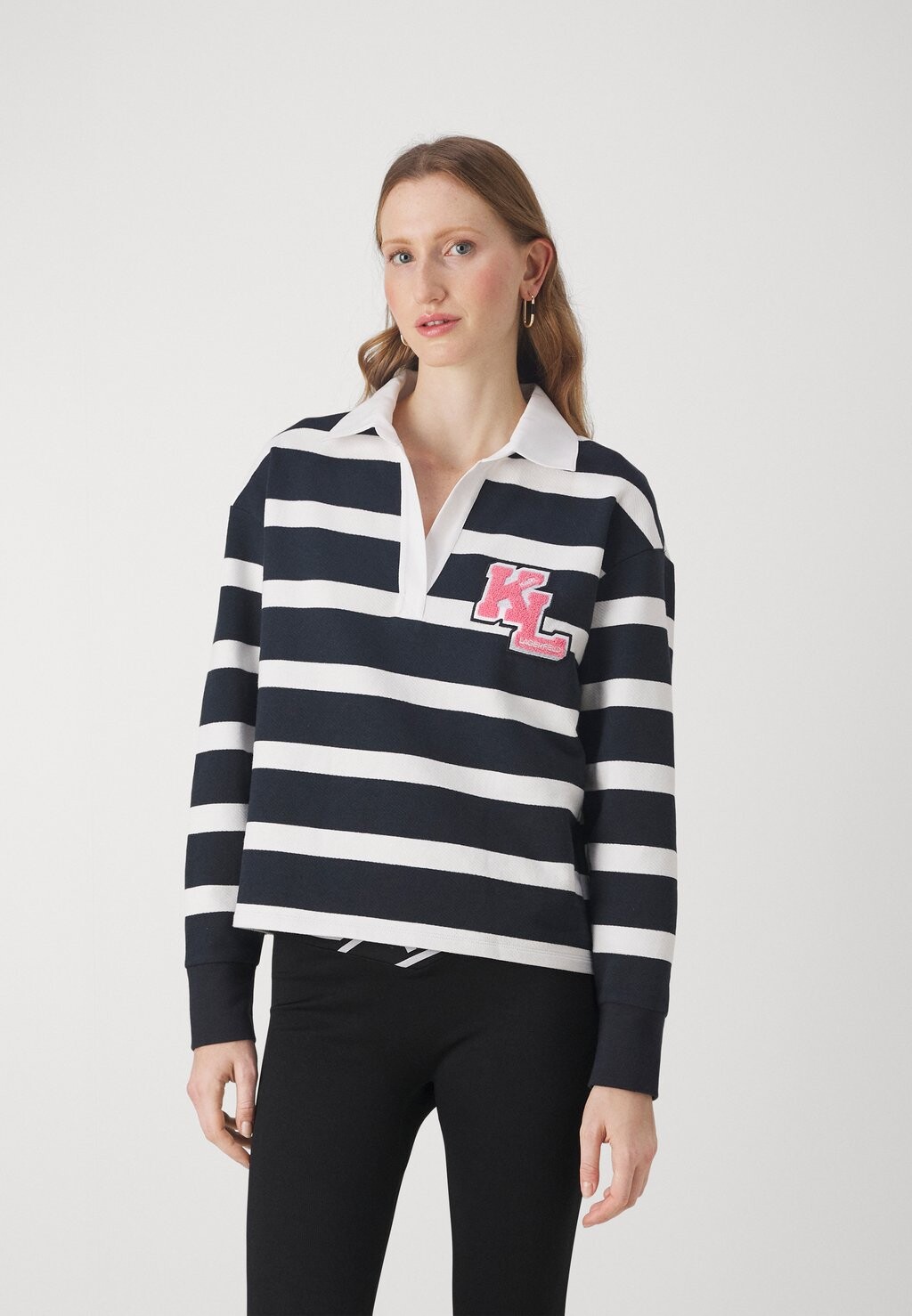

Толстовка KARL LAGERFELD OVERSIZED, цвет black/white