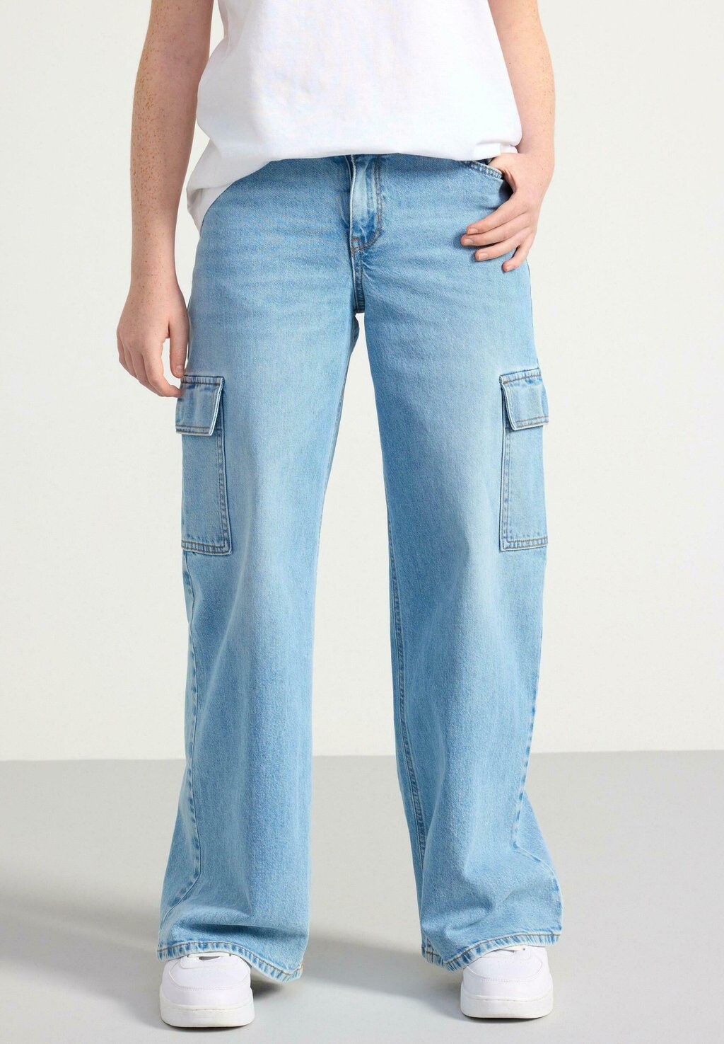 

Джинсы-клеш VIOLA EXTRA WIDE Lindex, цвет light denim