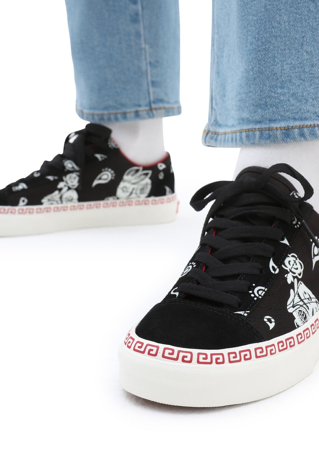 

Кроссовки Vans, черный