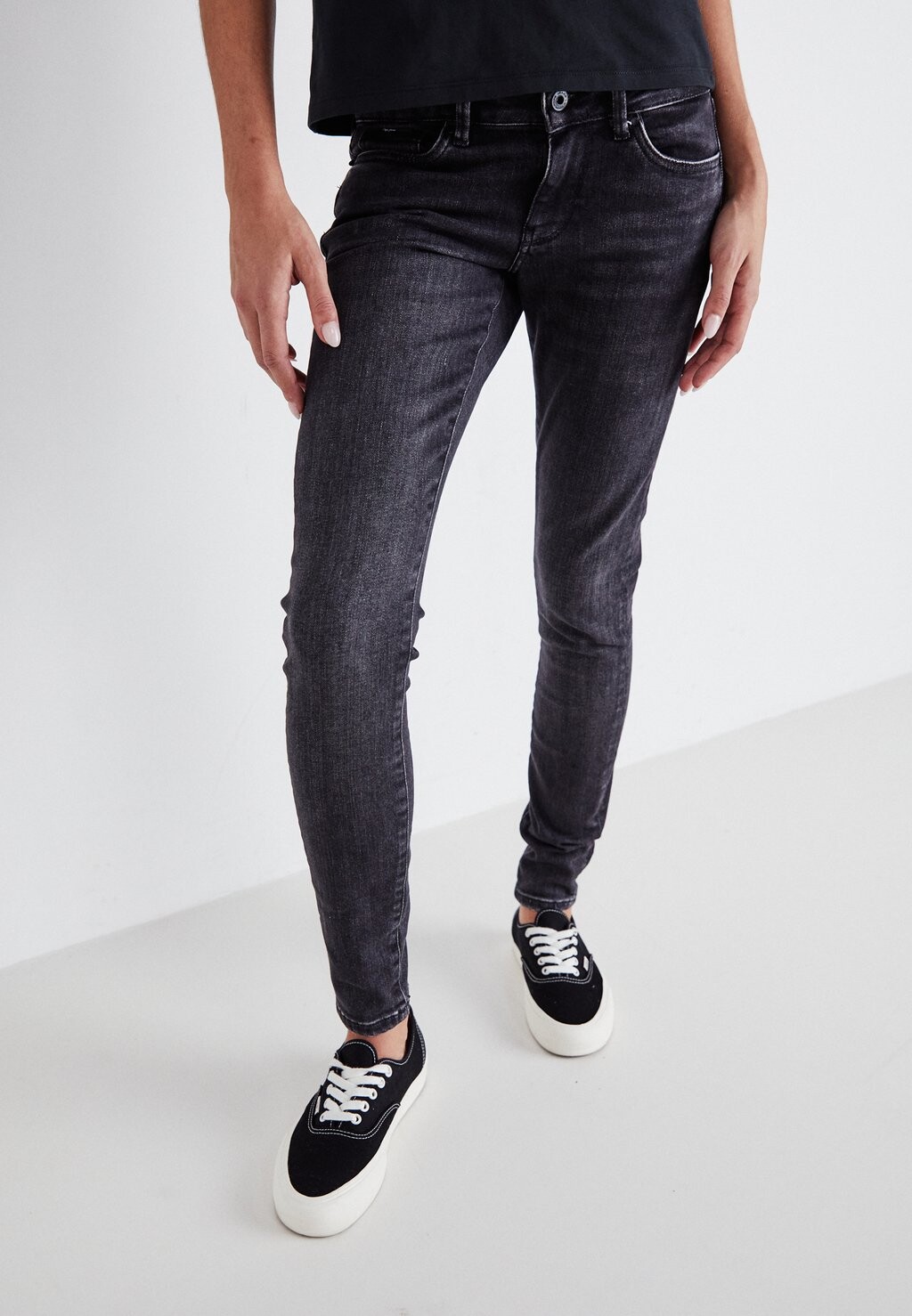 Джинсы скинни Pepe Jeans, цвет black denim