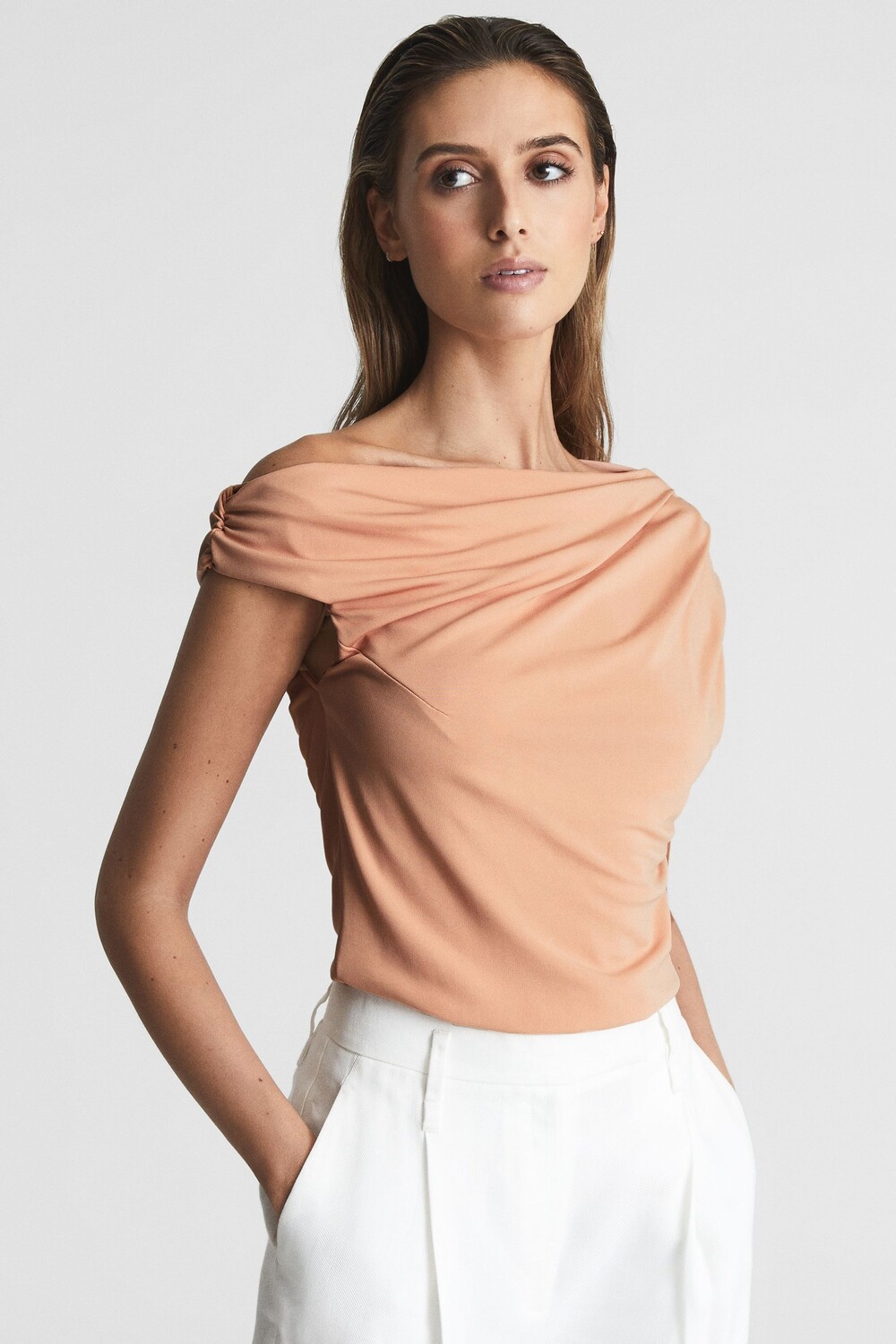 

Блузка Celia с драпировкой и короткими рукавами Reiss, красный