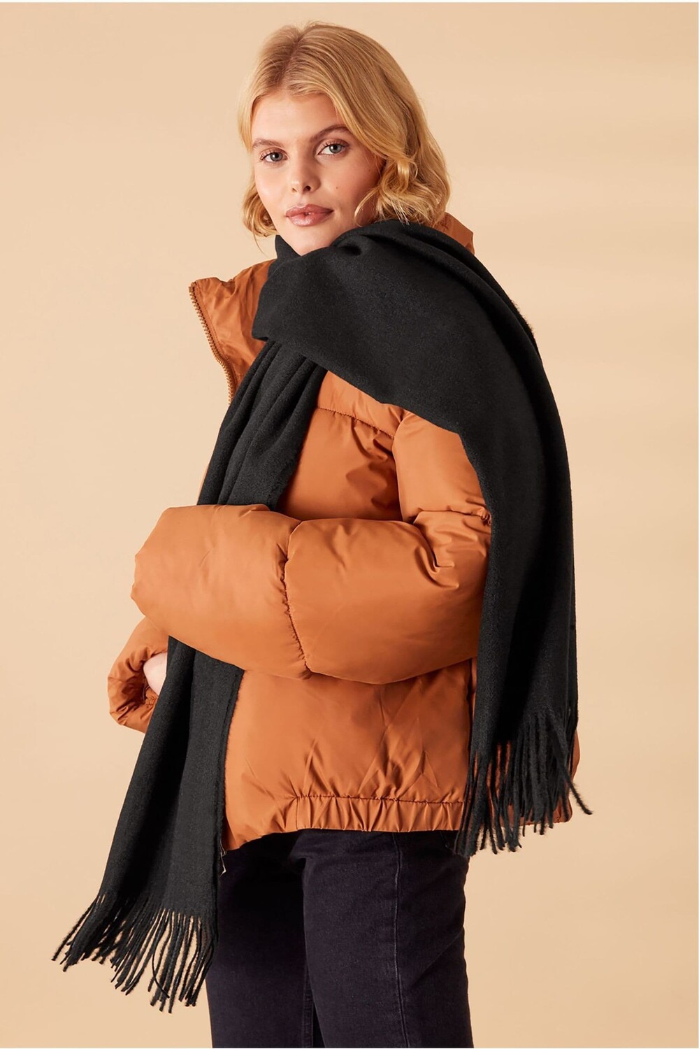 

Супермягкое одеяло Холли Accessorize, черный