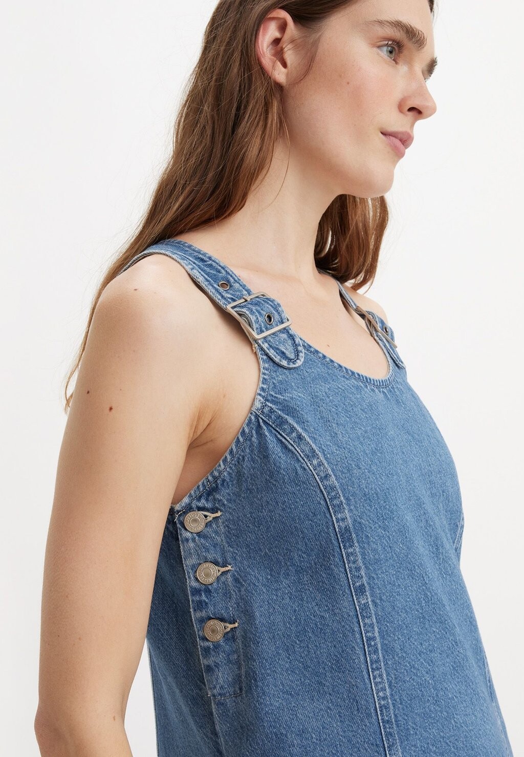 

Джинсы Levi's, причина и следствие Aly Jumper
