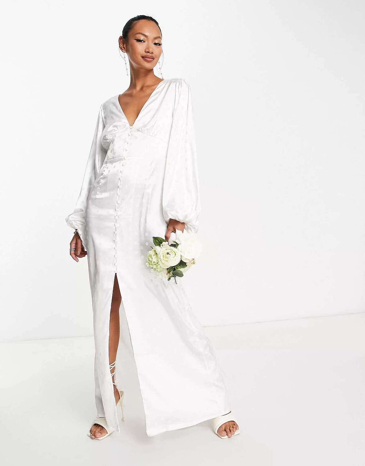 

Белое жаккардовое платье макси с пуговицами спереди Vila Bridal, Белый