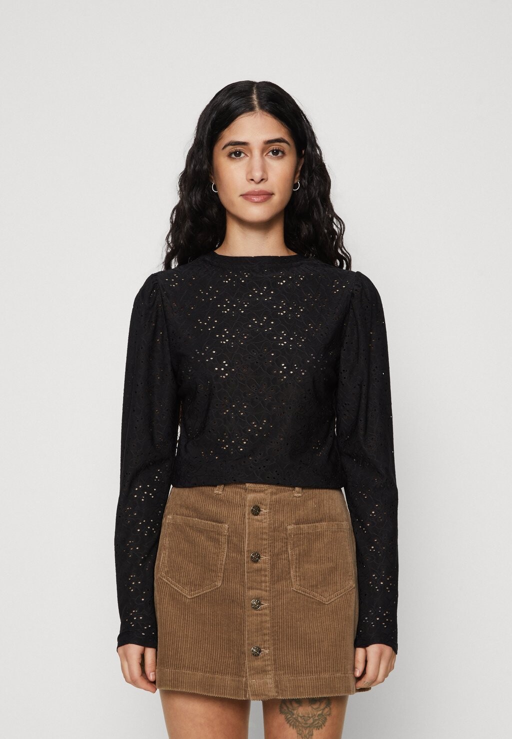 

Топ с длинными рукавами ONLSMILLA O NECK PUFF ONLY Petite, цвет black