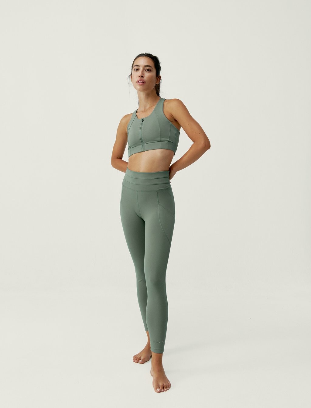 

Тайтсы Agni Born Living Yoga, зеленый