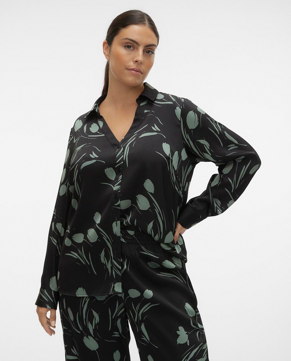 

Женская рубашка на пуговицах с принтом Vero Moda Curve, черный