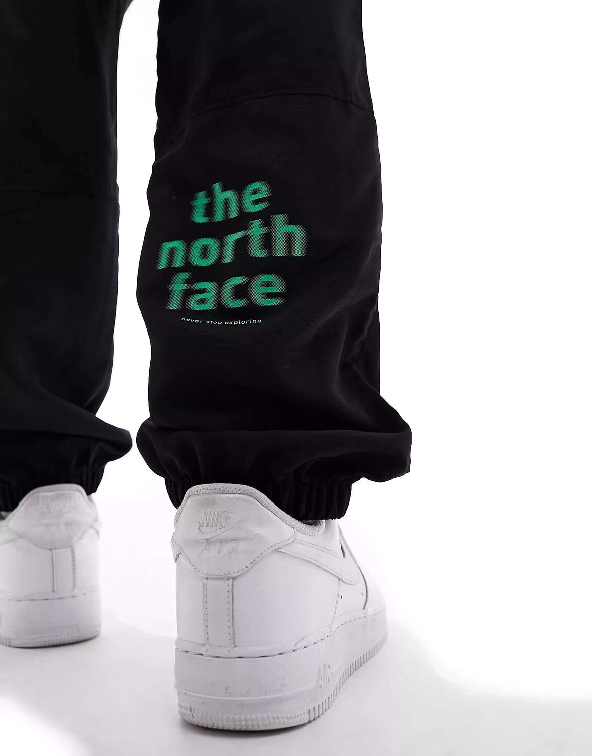 

Черно-белые джоггеры свободного кроя из нейлоновой ткани The North Face