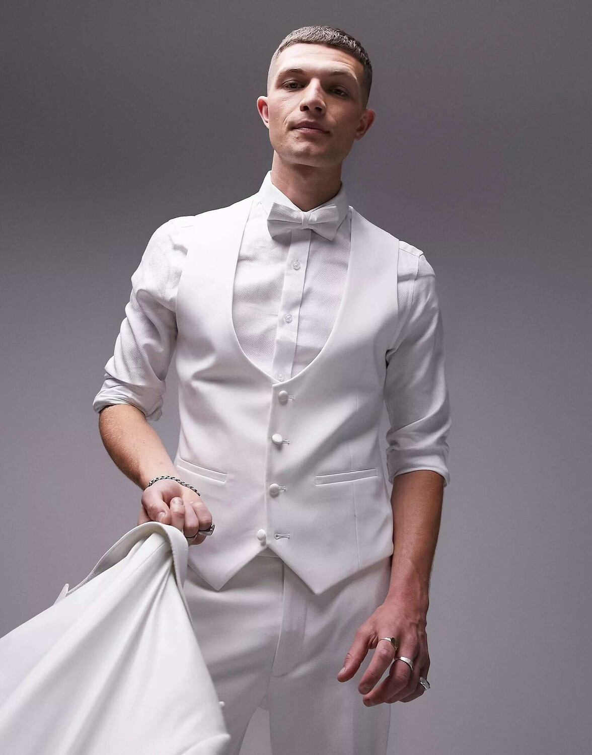

Белый жилет-смокинг Topman