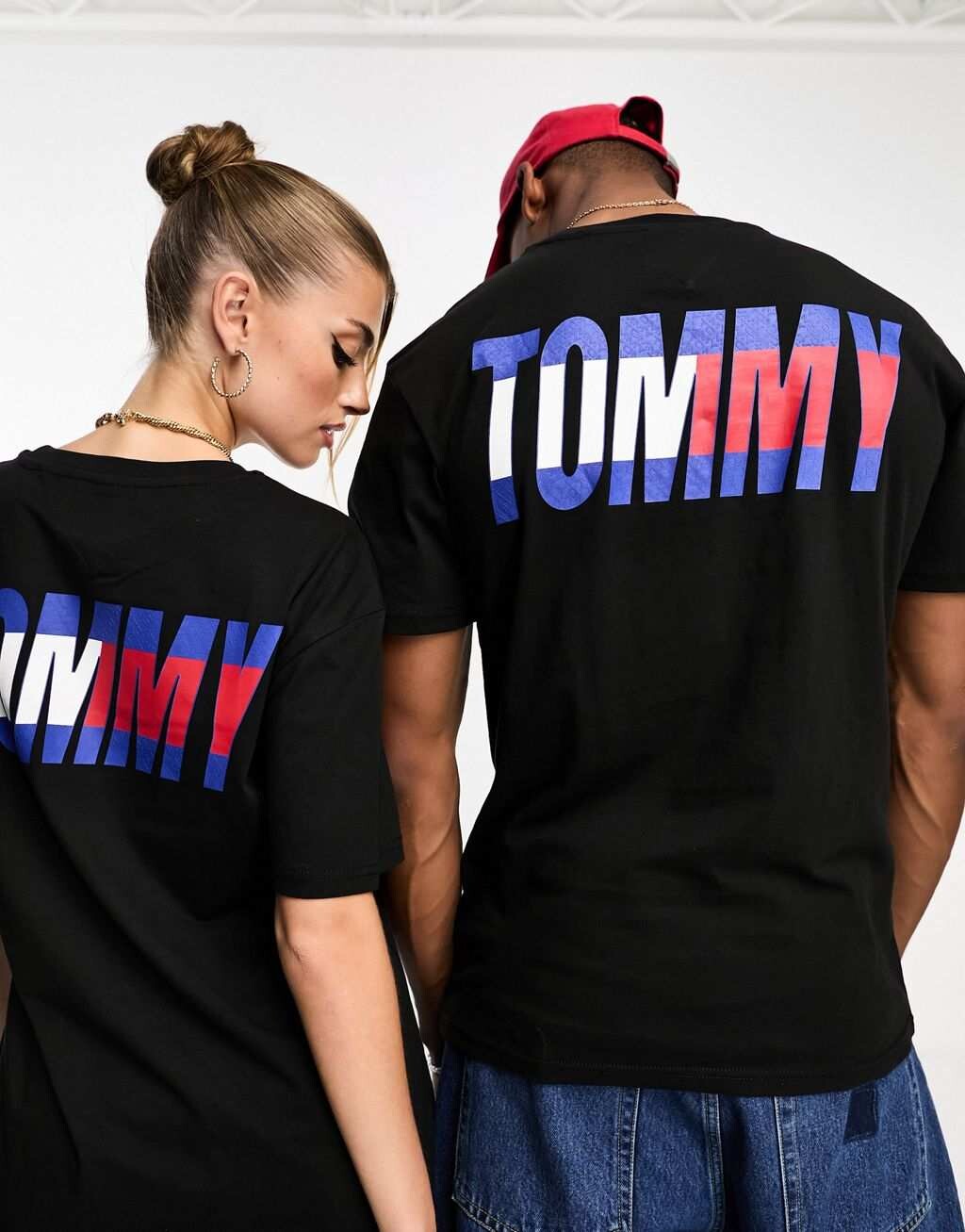 

Черная футболка унисекс с графическим логотипом Tommy Jeans, Черный