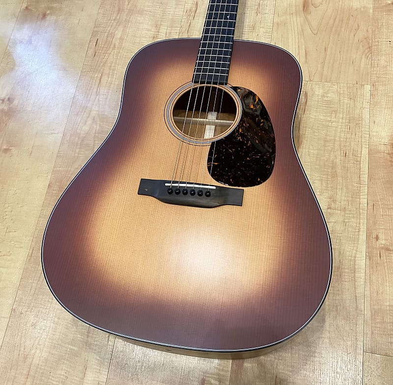 Акустическая гитара Martin Standard Series D-18 2023 Acoustic Guitar Satin Amberburst