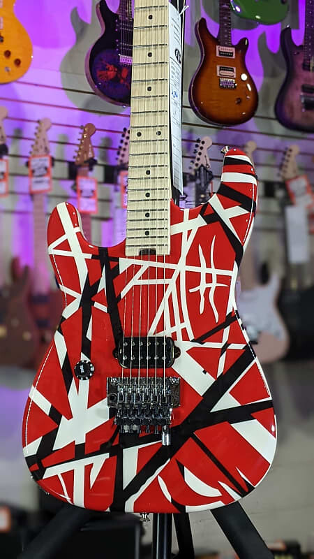 

Электрогитара EVH Striped Series Left-Handed - Red w/ Black Stripes
