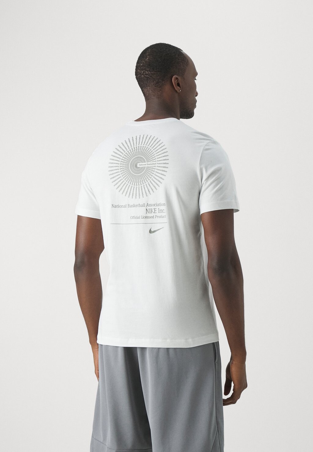 

Футболка с принтом NBA TEE Nike, цвет summit white