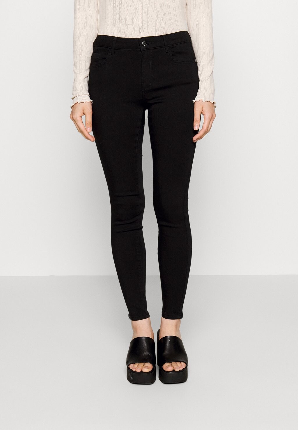 

Джинсы Skinny Fit ONLY, черный